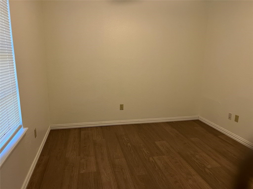 2709 Vancouver Dr Property Photo 6