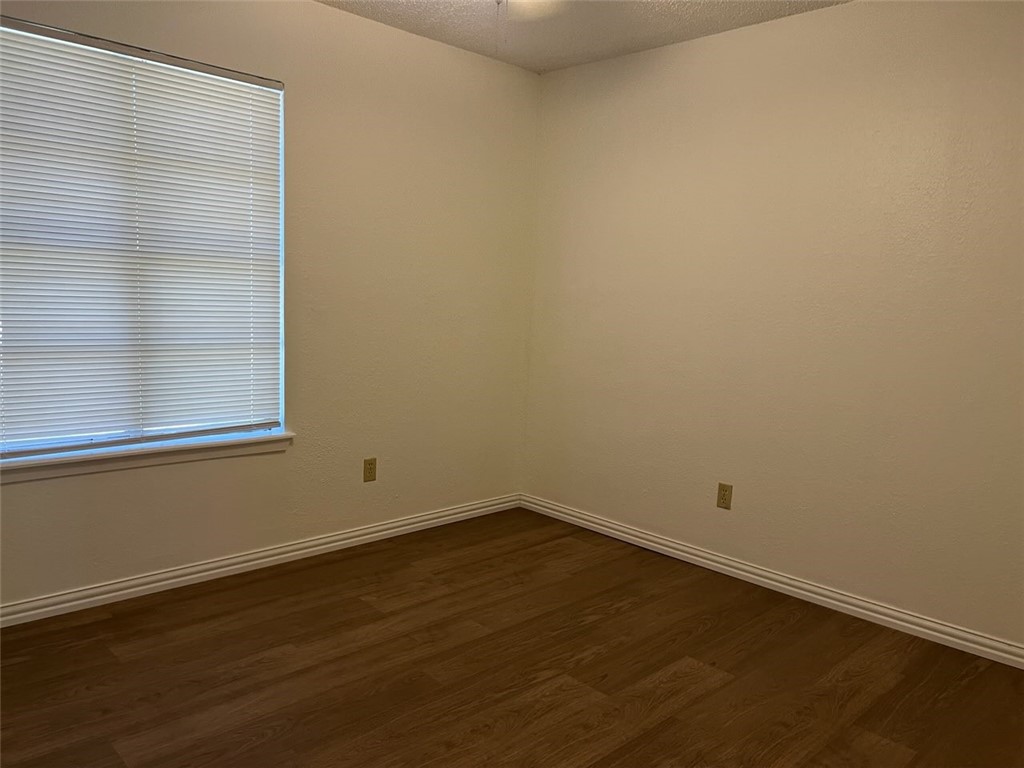 2709 Vancouver Dr Property Photo 7