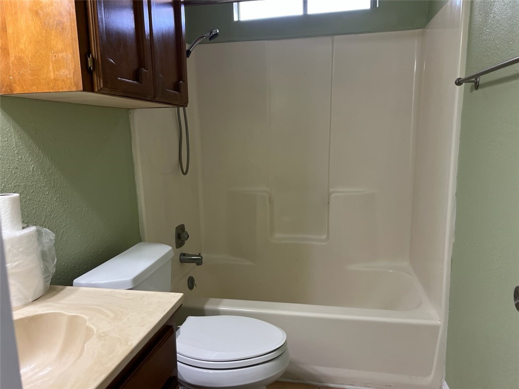 2709 Vancouver Dr Property Photo 8