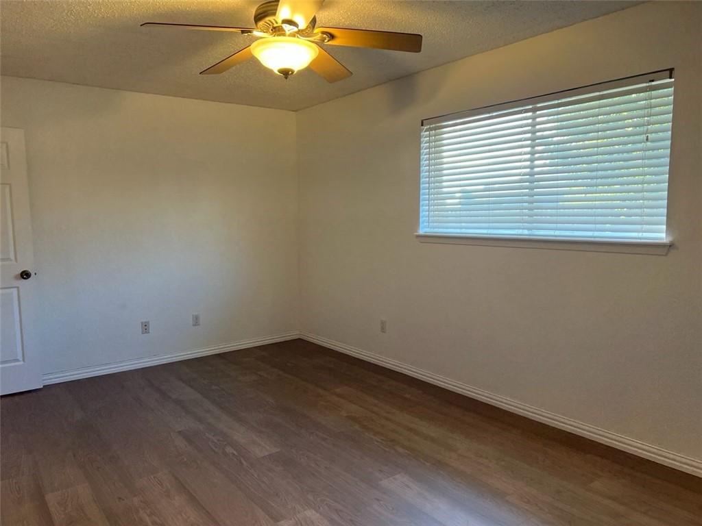 2709 Vancouver Dr Property Photo 12