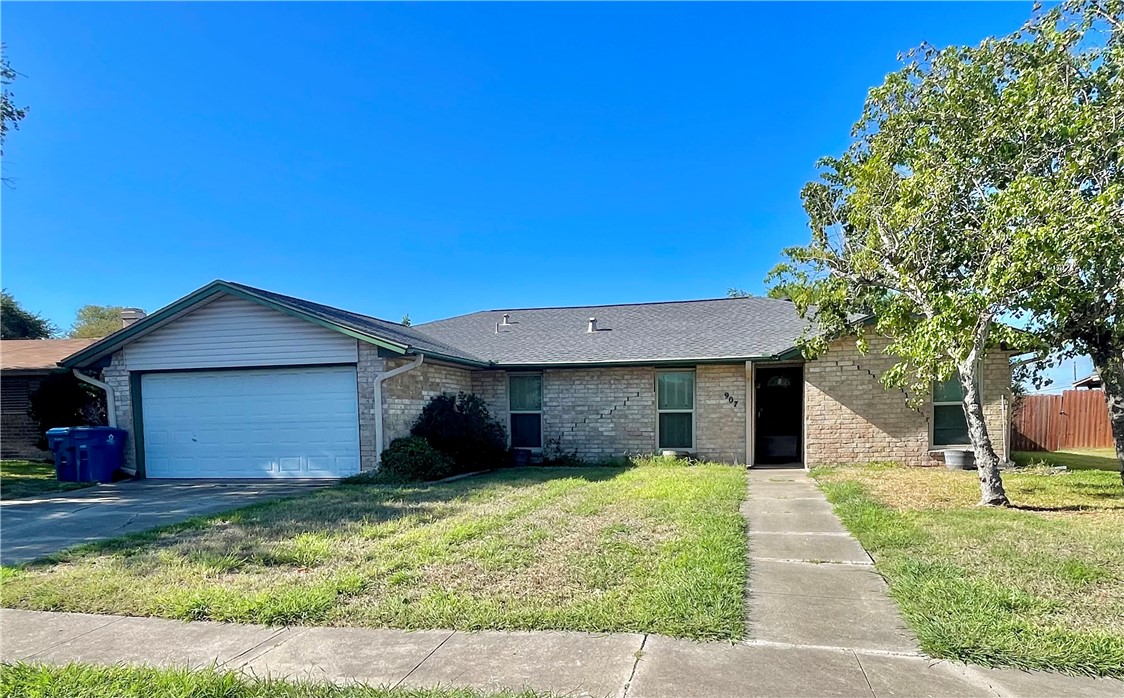 907 Summit Circ Property Photo 1