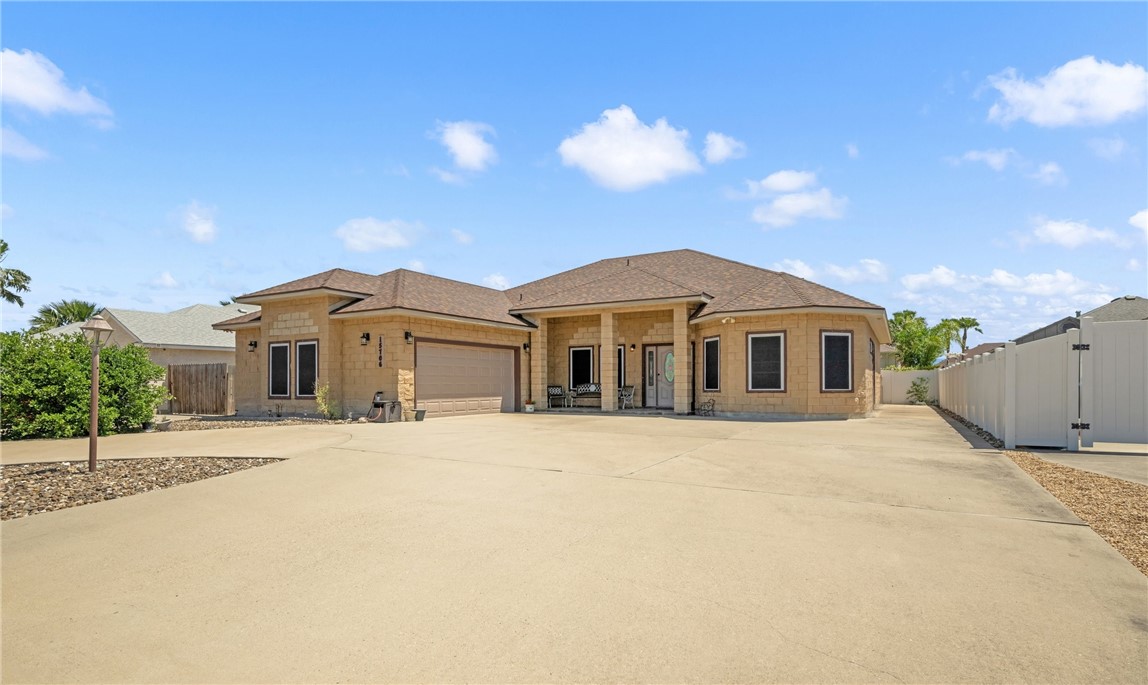 15706 Finistere St Property Photo 1