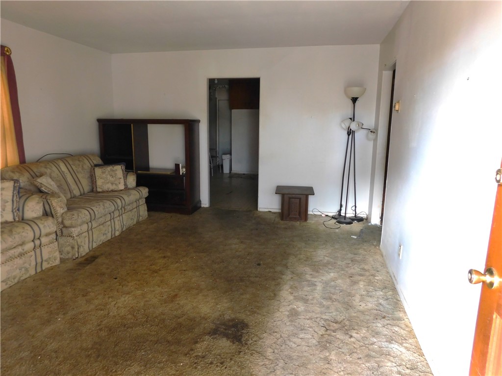 2618 Wainwright St Property Photo 3