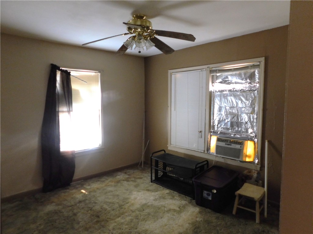2618 Wainwright St Property Photo 6