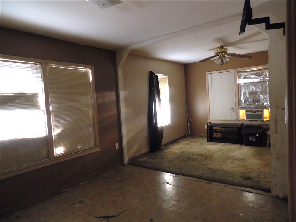 2618 Wainwright St Property Photo 7