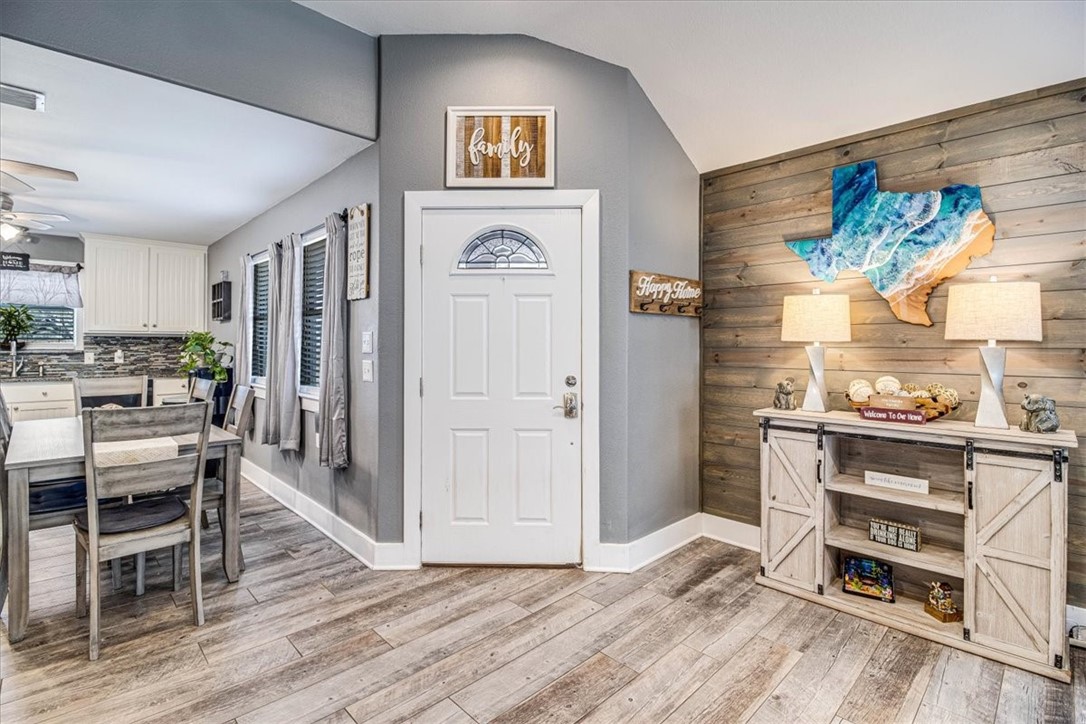 465369 Property Photo 4