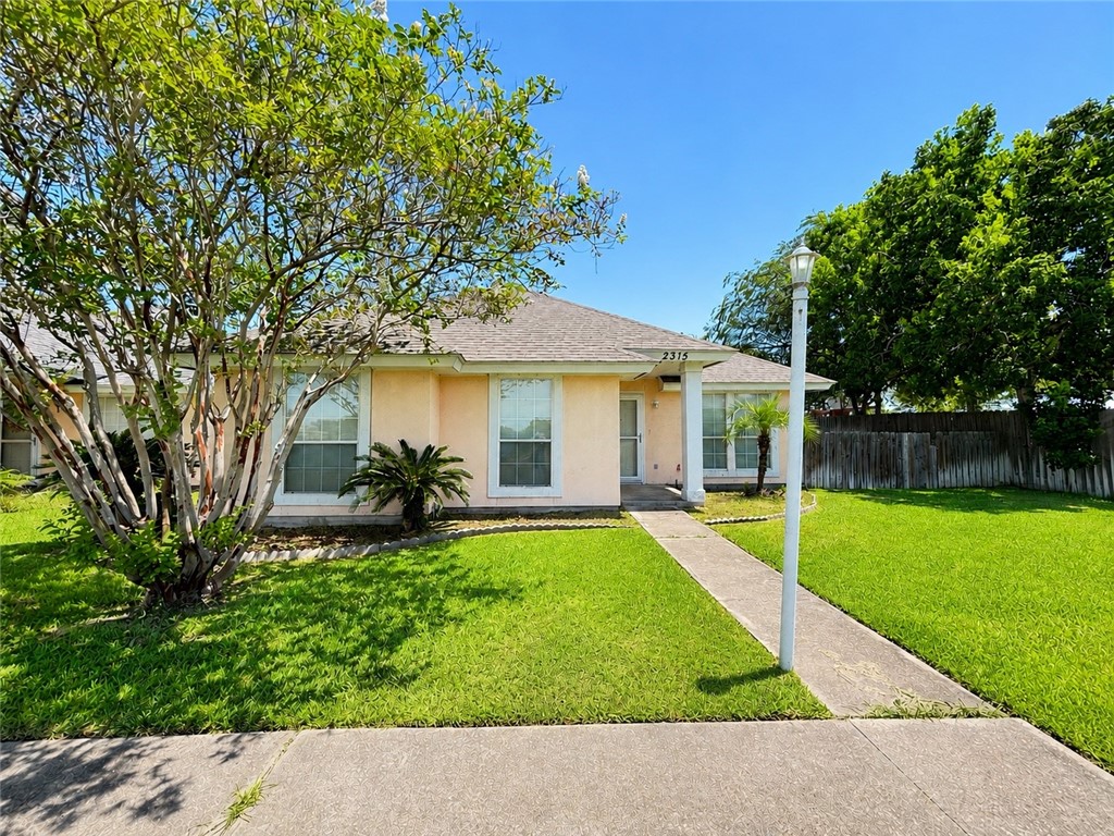 2315 Capri Dr Property Photo 1