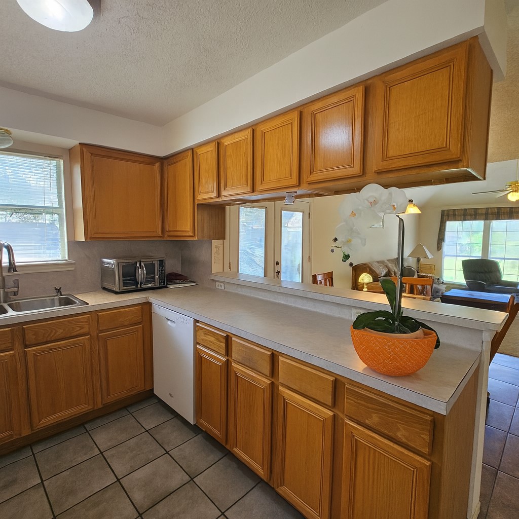 2315 Capri Dr Property Photo 7