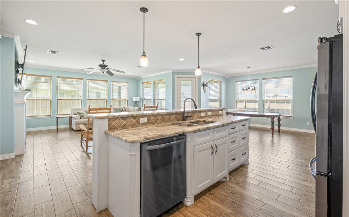 125 Sea Bird Lane Property Photo 5