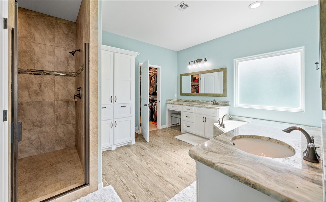 125 Sea Bird Lane Property Photo 9