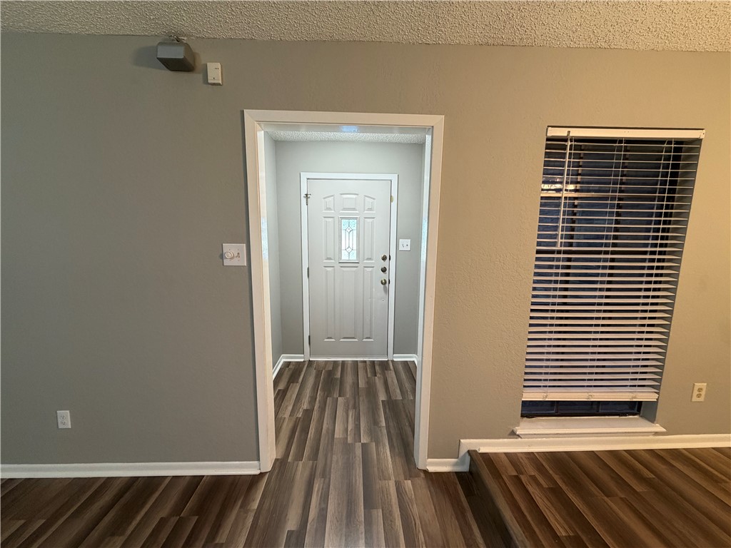 3126 Charter Lane Property Photo 3