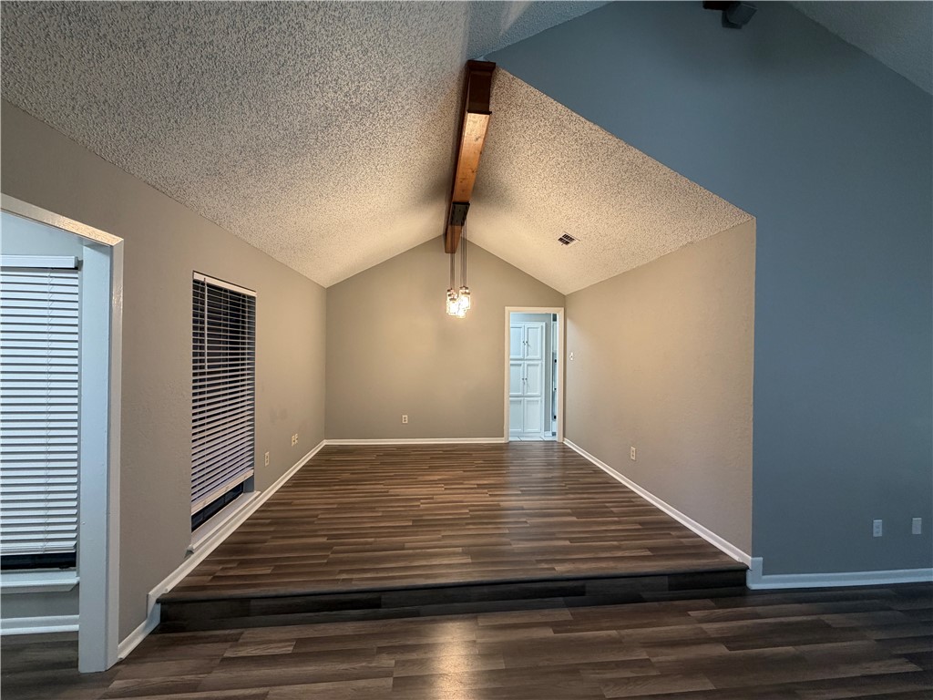 3126 Charter Lane Property Photo 5