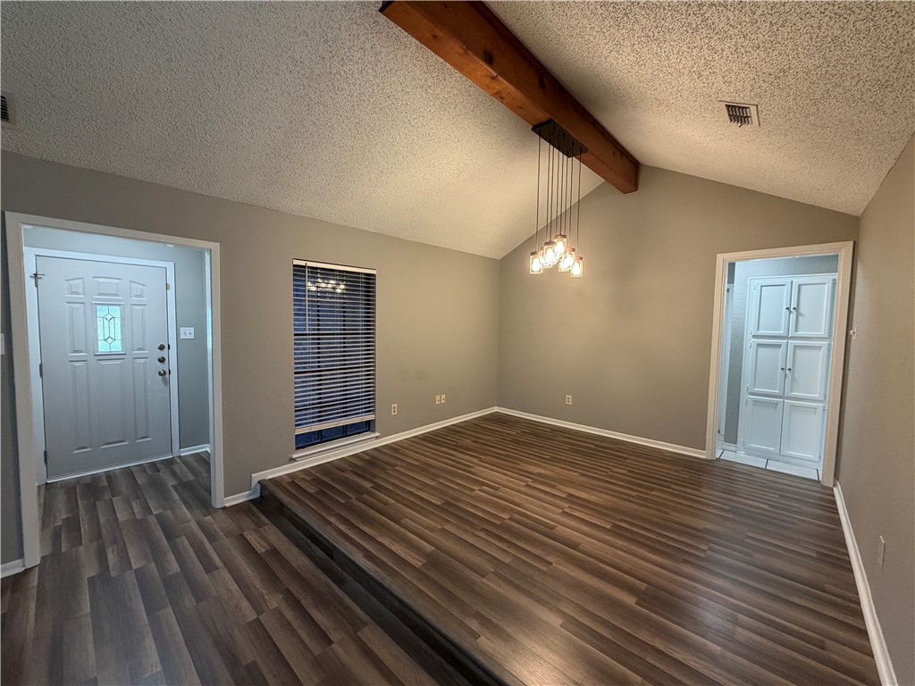 3126 Charter Lane Property Photo 6