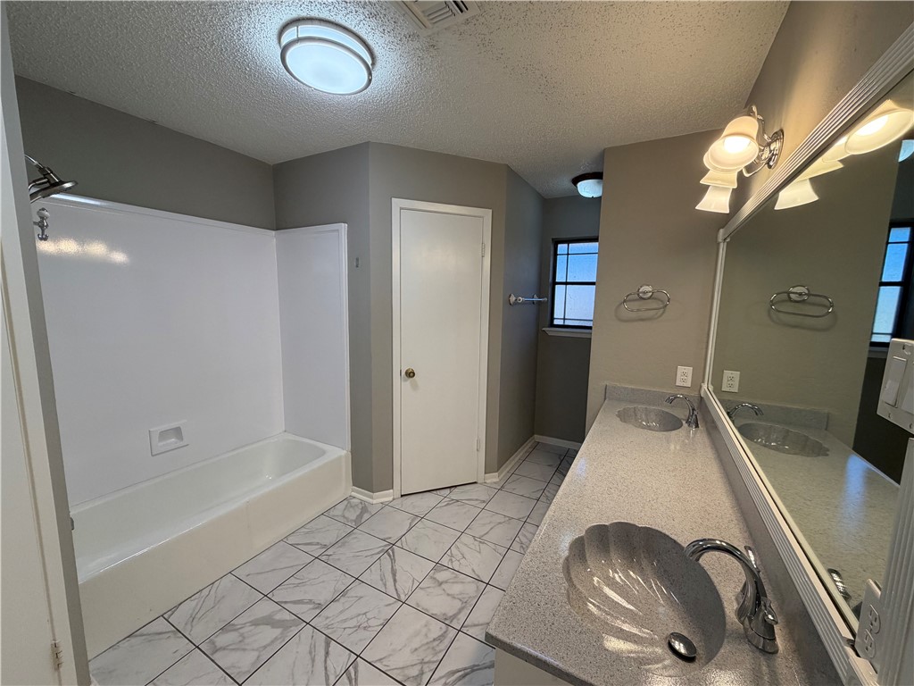 3126 Charter Lane Property Photo 20