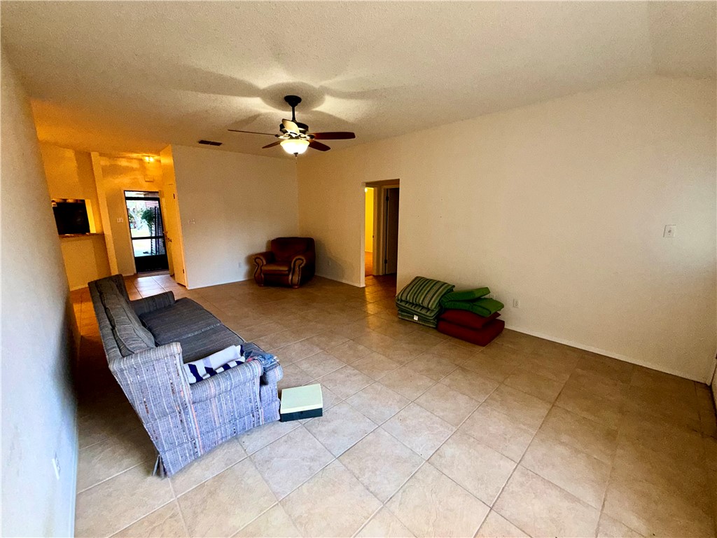 2177 Glenwood Dr Property Photo 7