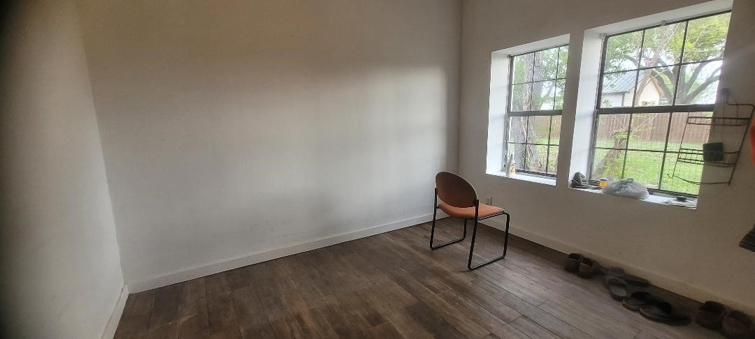 801 S Ann St Property Photo 16