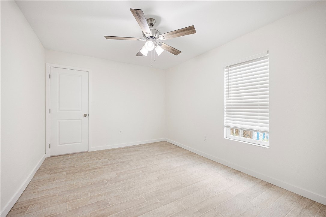 1914 Darcey Dr Property Photo 7