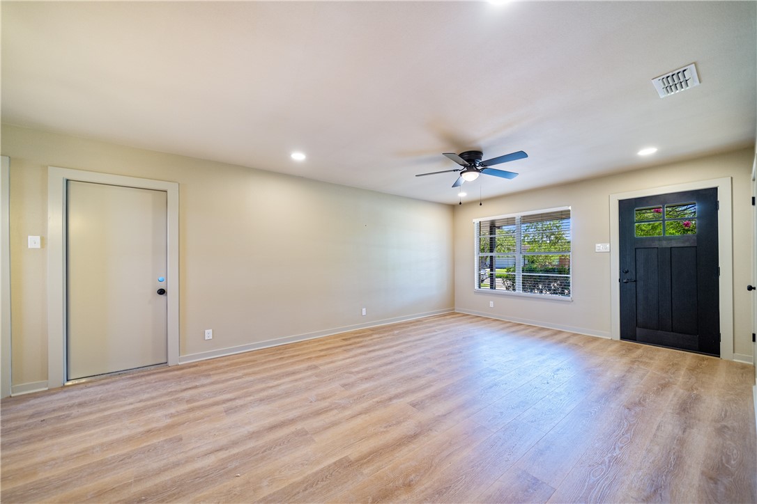 713 Drexel Dr Property Photo 6