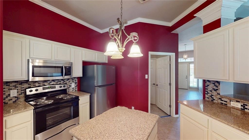 5925 Bishops Mill Dr Property Photo 5