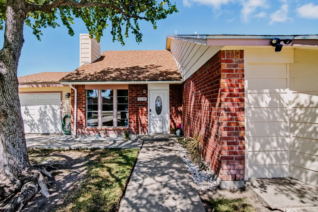 2309 Virden Ct Property Photo 1