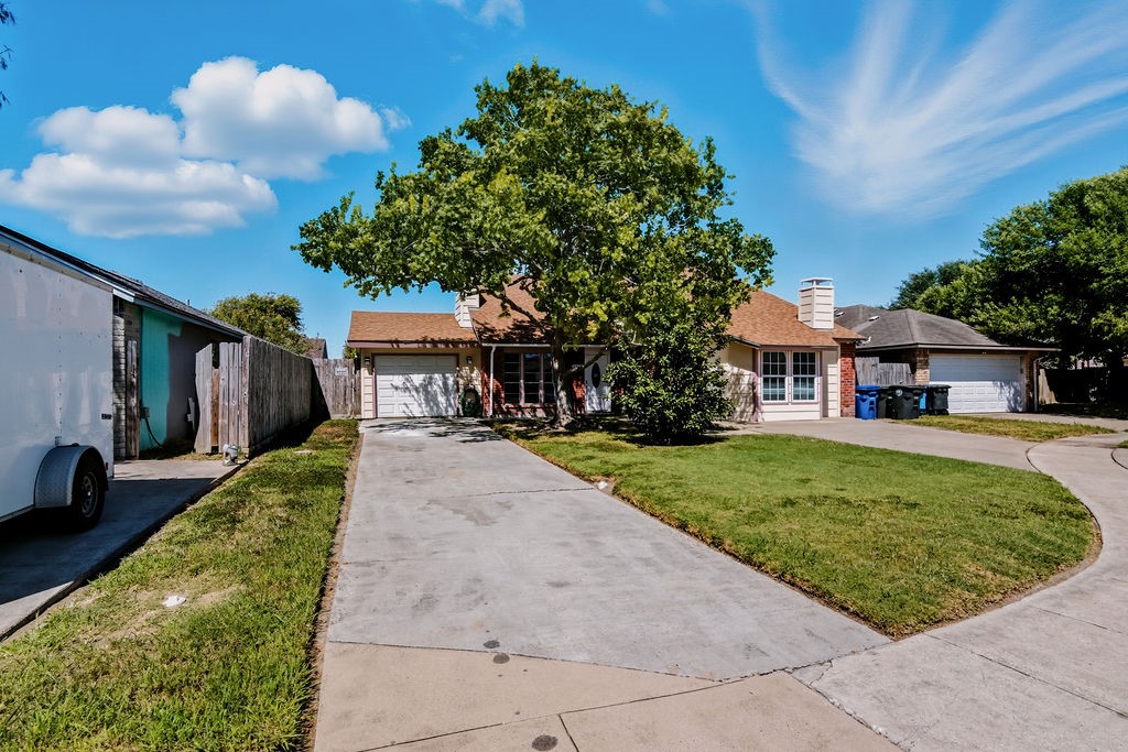 2309 Virden Ct Property Photo 3