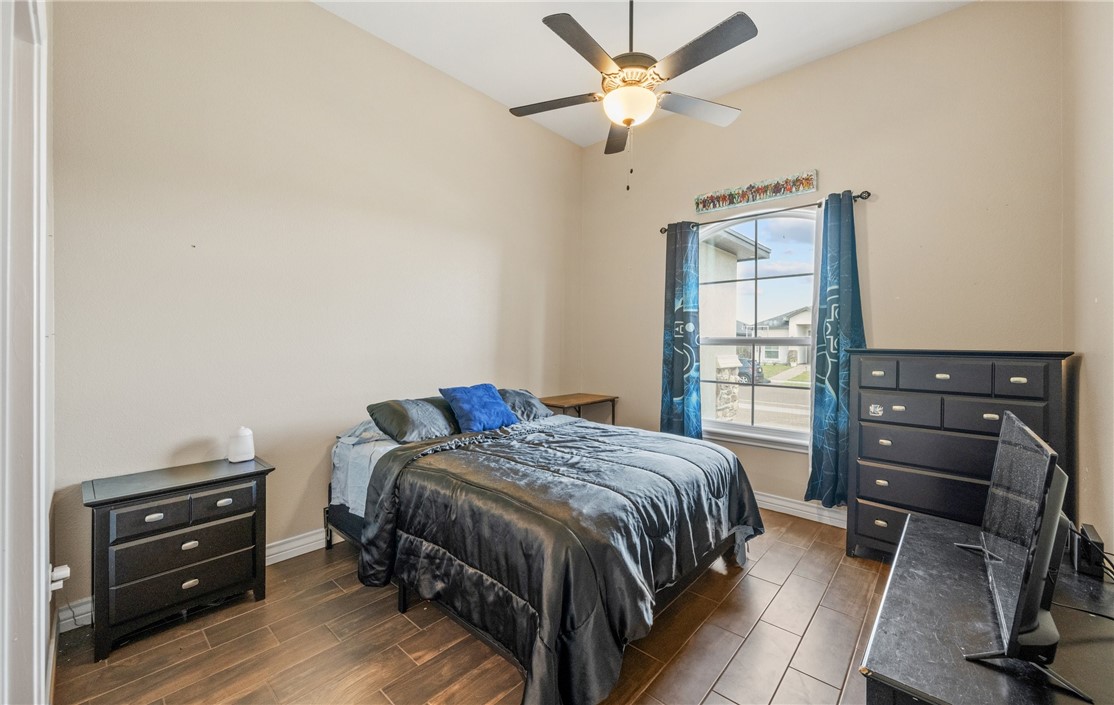 9505 Royal Oak Dr Property Photo 16