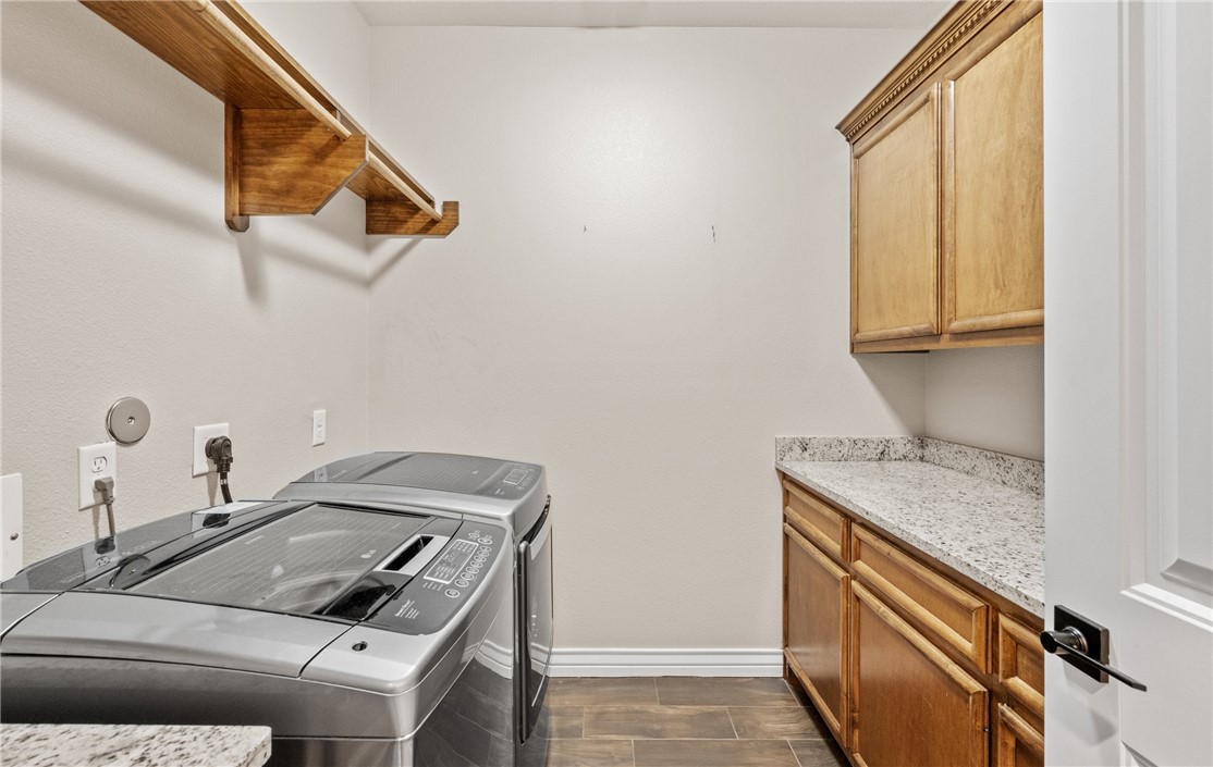 9505 Royal Oak Dr Property Photo 25