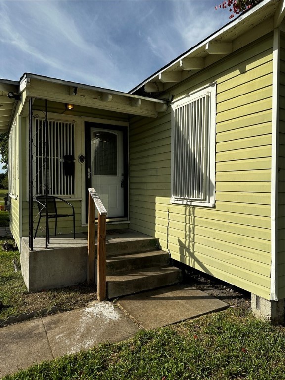 4206 Clinton Dr Property Photo 3