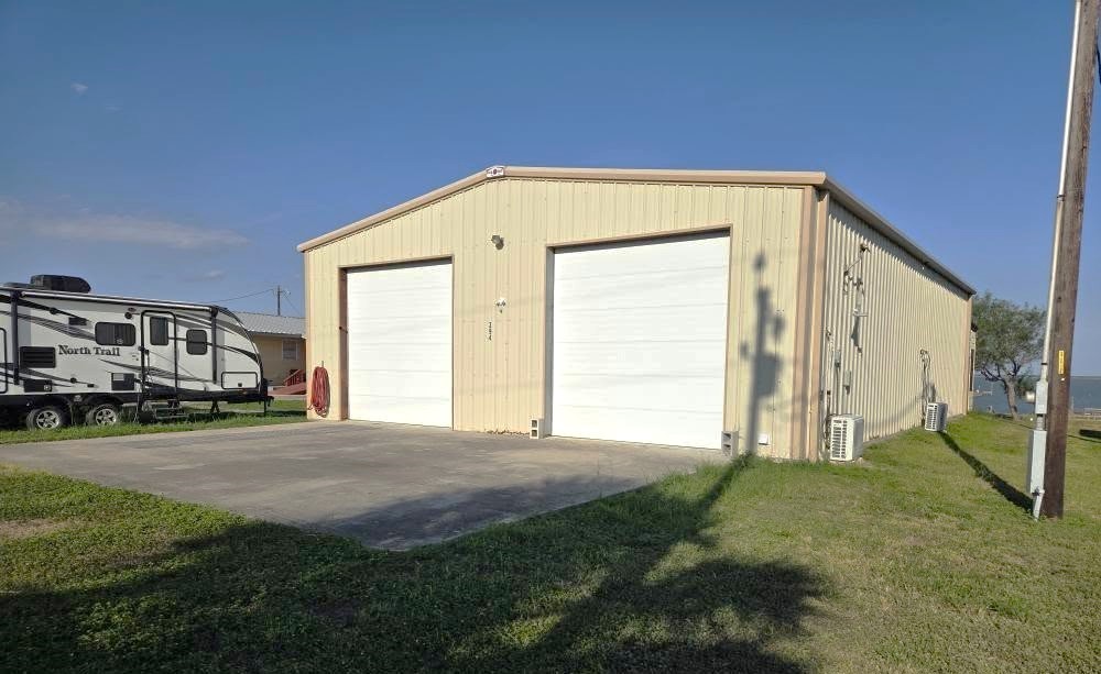 394 Bayside Estates Property Photo 1