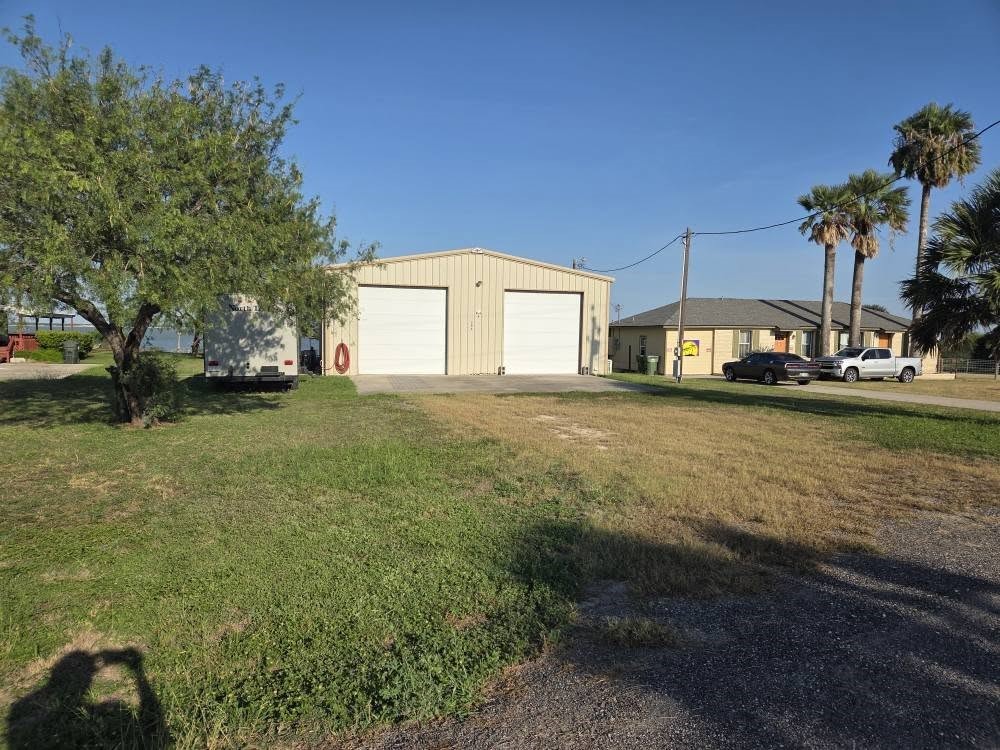 394 Bayside Estates Property Photo 3