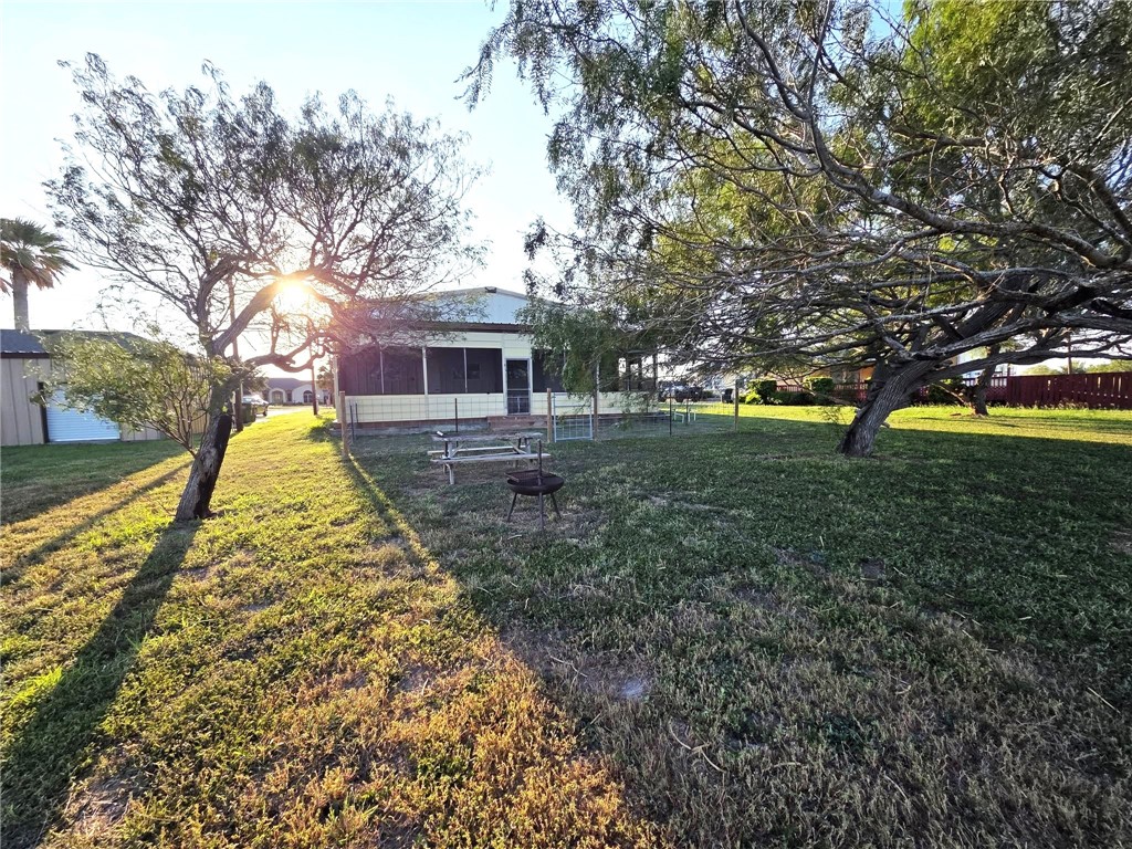 394 Bayside Estates Property Photo 22