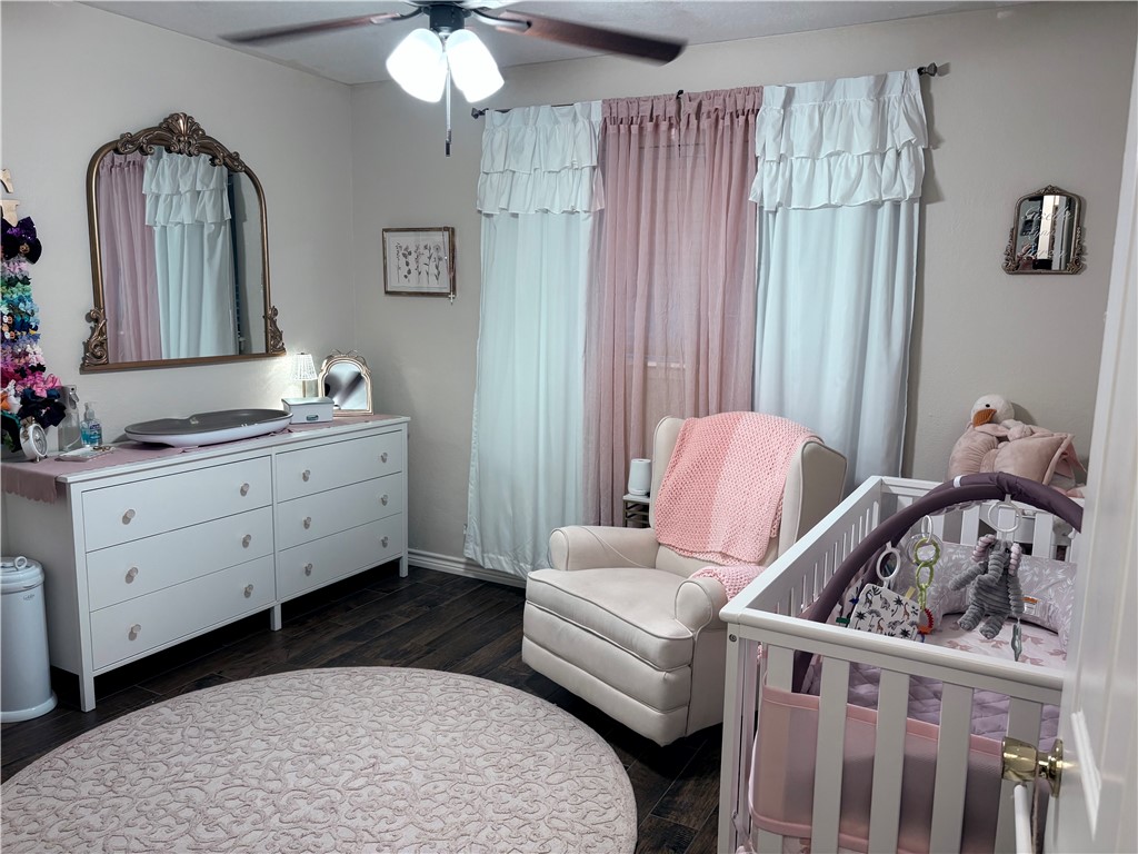 923 Lyndale St Property Photo 13