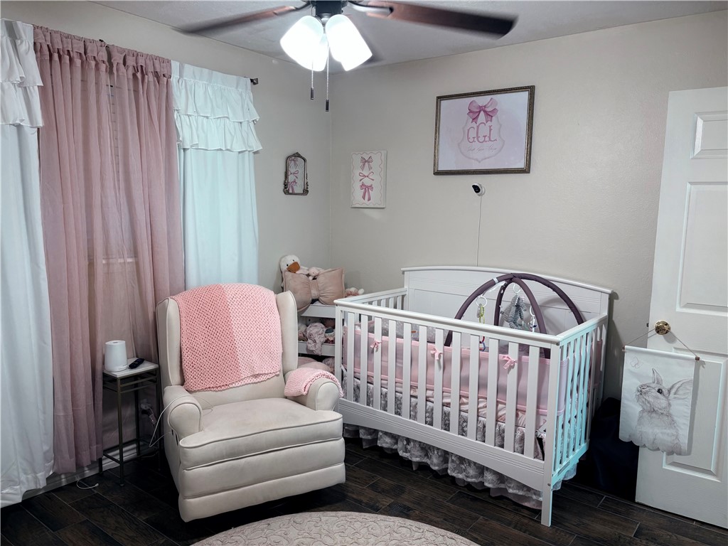 923 Lyndale St Property Photo 14