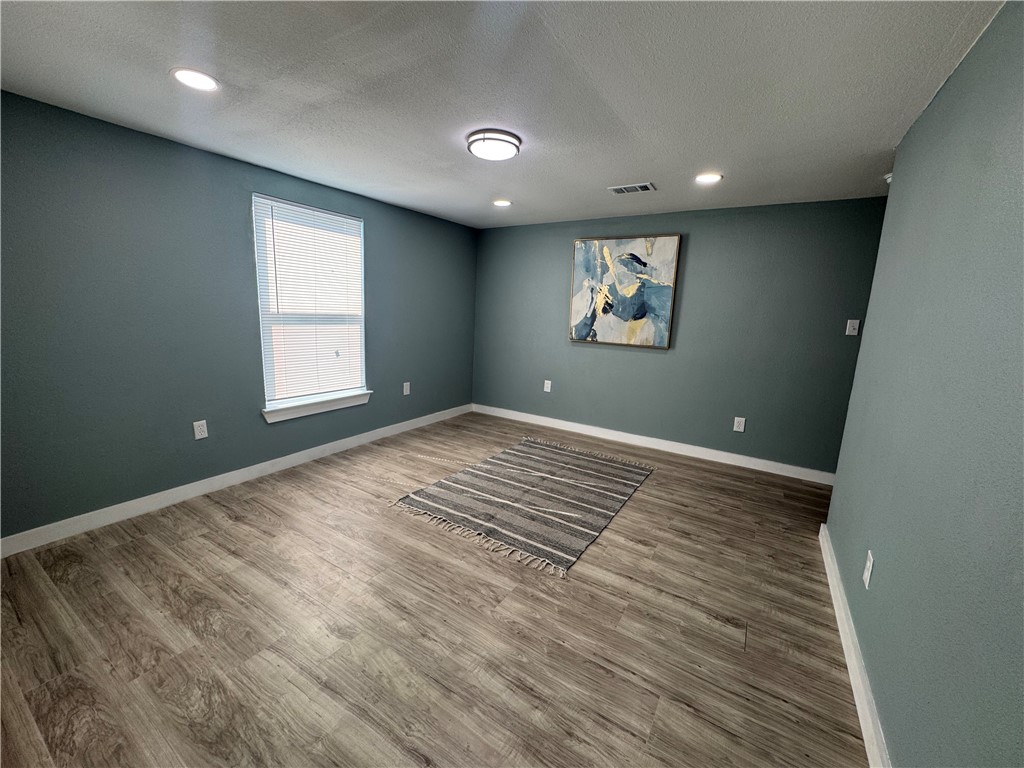 111 Alende St Property Photo 2