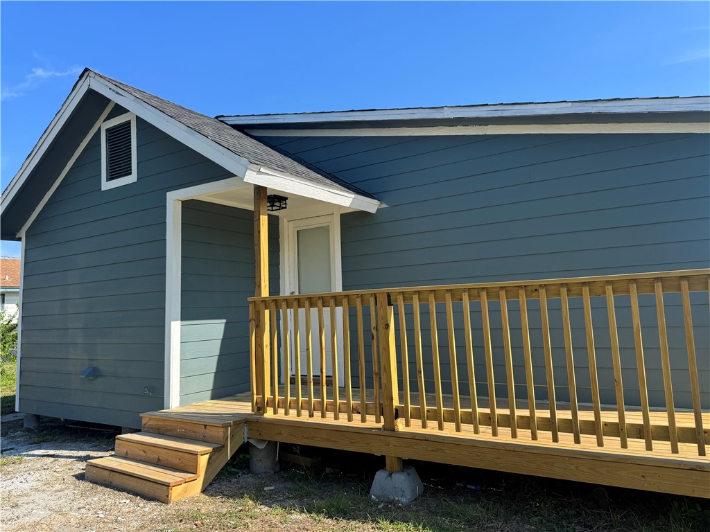 111 Alende St Property Photo 16