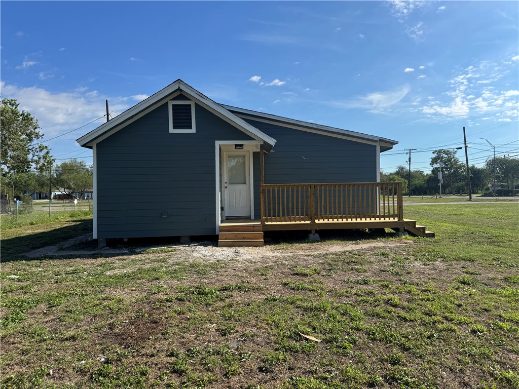 111 Alende St Property Photo 17