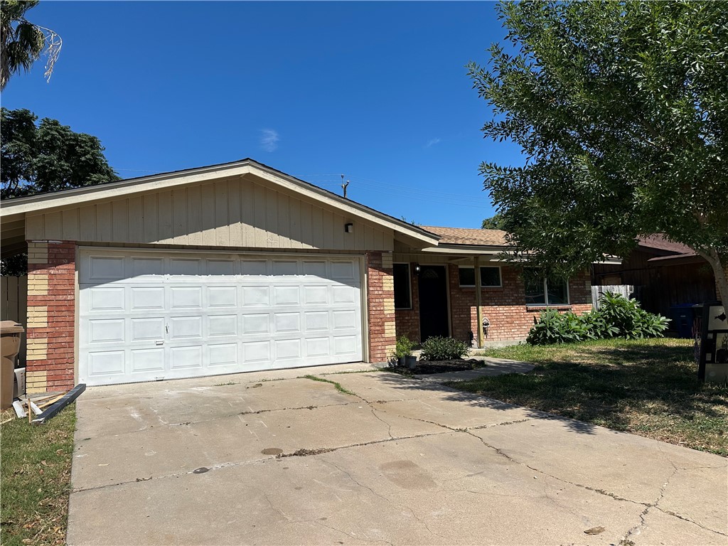 5822 Woodhaven Dr Property Photo 1