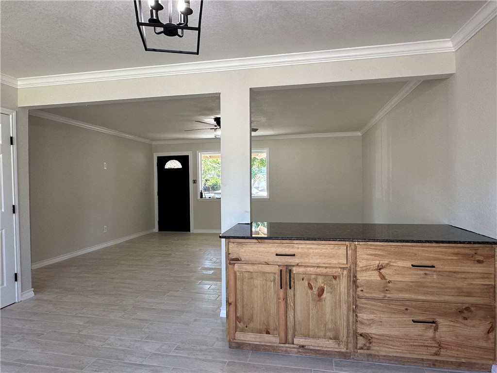 5822 Woodhaven Dr Property Photo 6