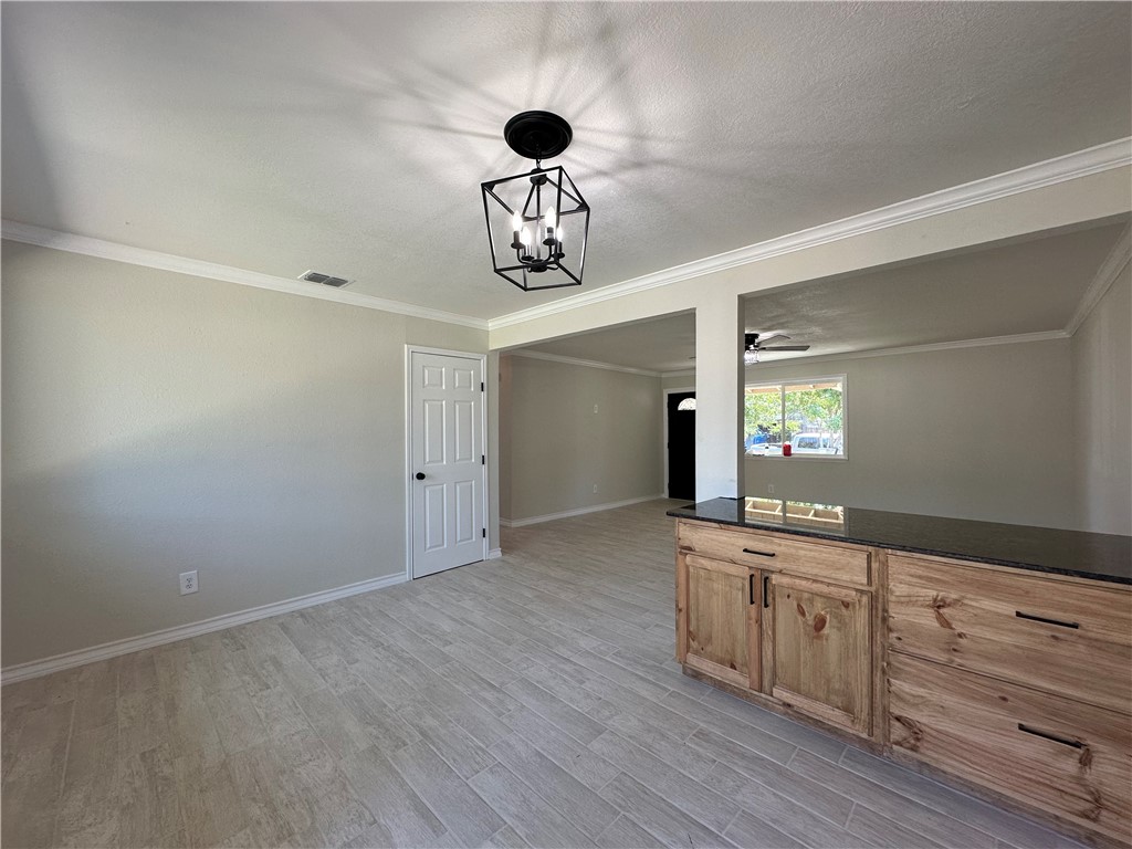 5822 Woodhaven Dr Property Photo 7