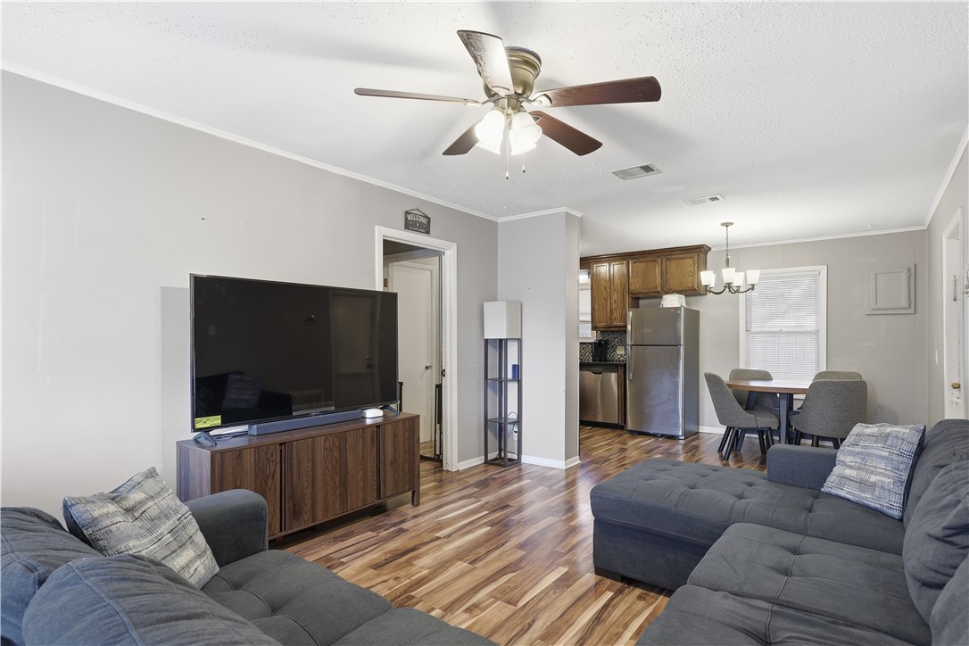 4917 Andover Dr Property Photo 4