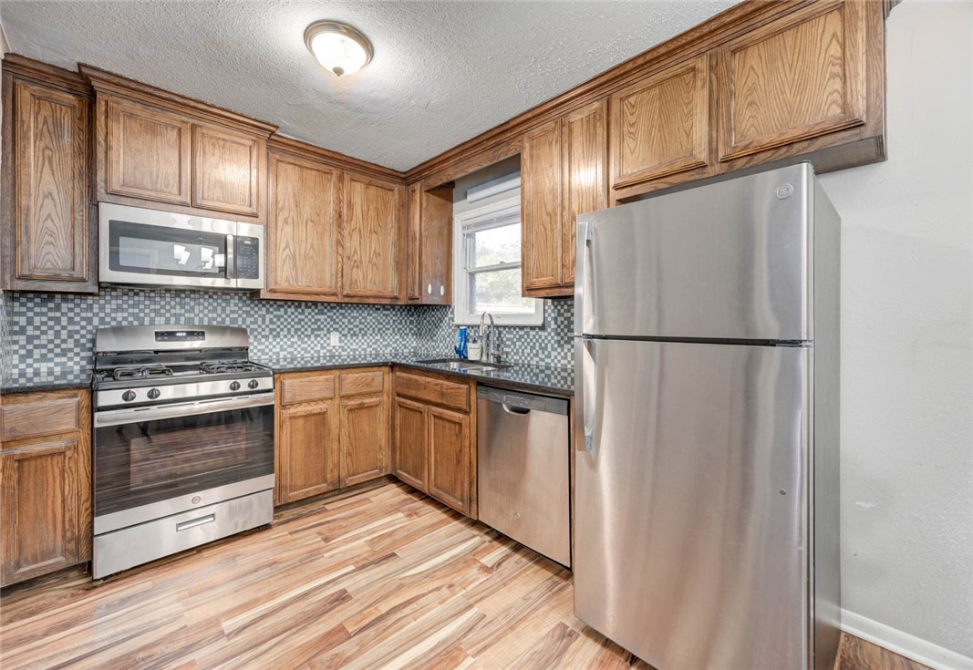 4917 Andover Dr Property Photo 8