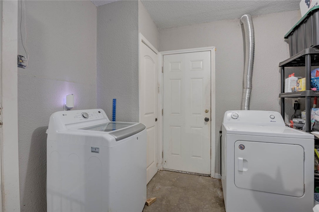 4917 Andover Dr Property Photo 17