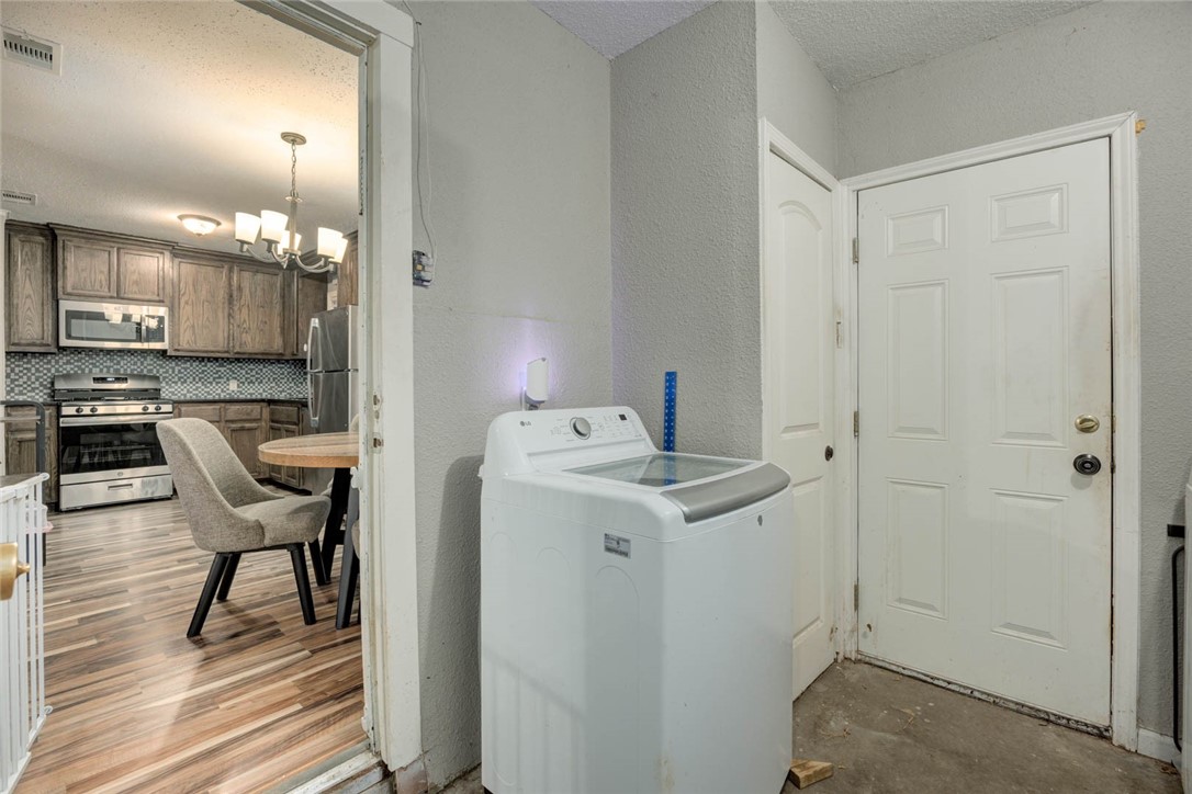 4917 Andover Dr Property Photo 18