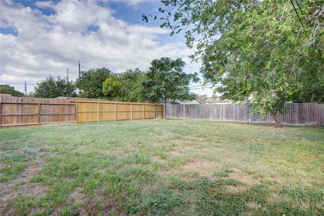 4917 Andover Dr Property Photo 22