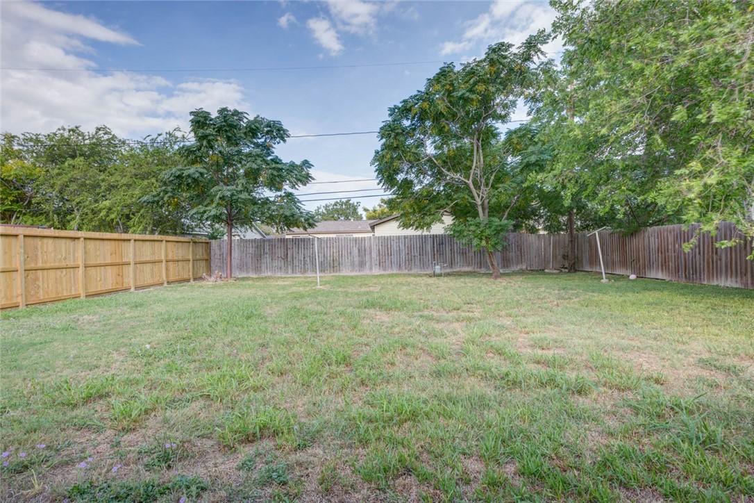 4917 Andover Dr Property Photo 24