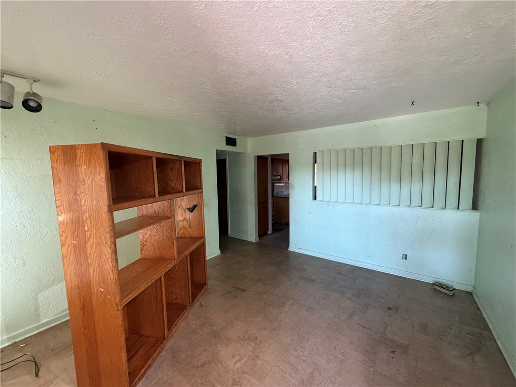 5729 Flynn Pkwy Property Photo 4