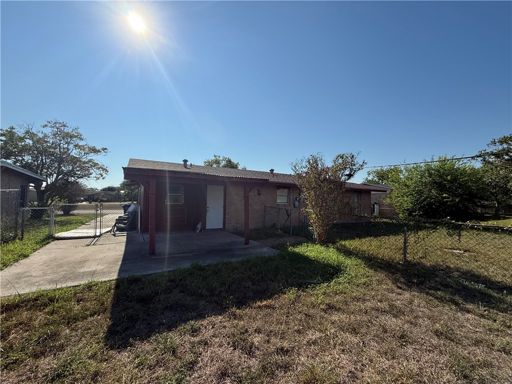 5729 Flynn Pkwy Property Photo 10