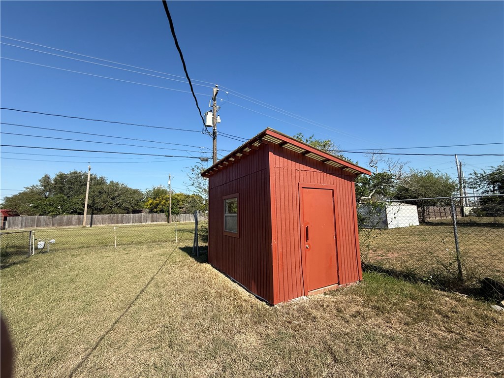 5729 Flynn Pkwy Property Photo 11