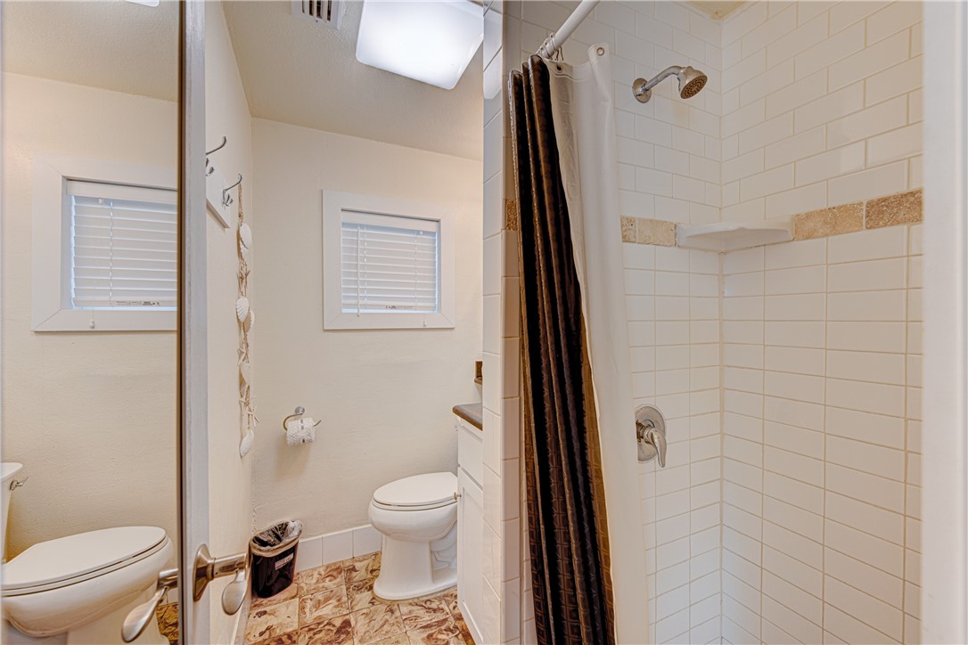 134 N Alister St 19 Property Photo 7