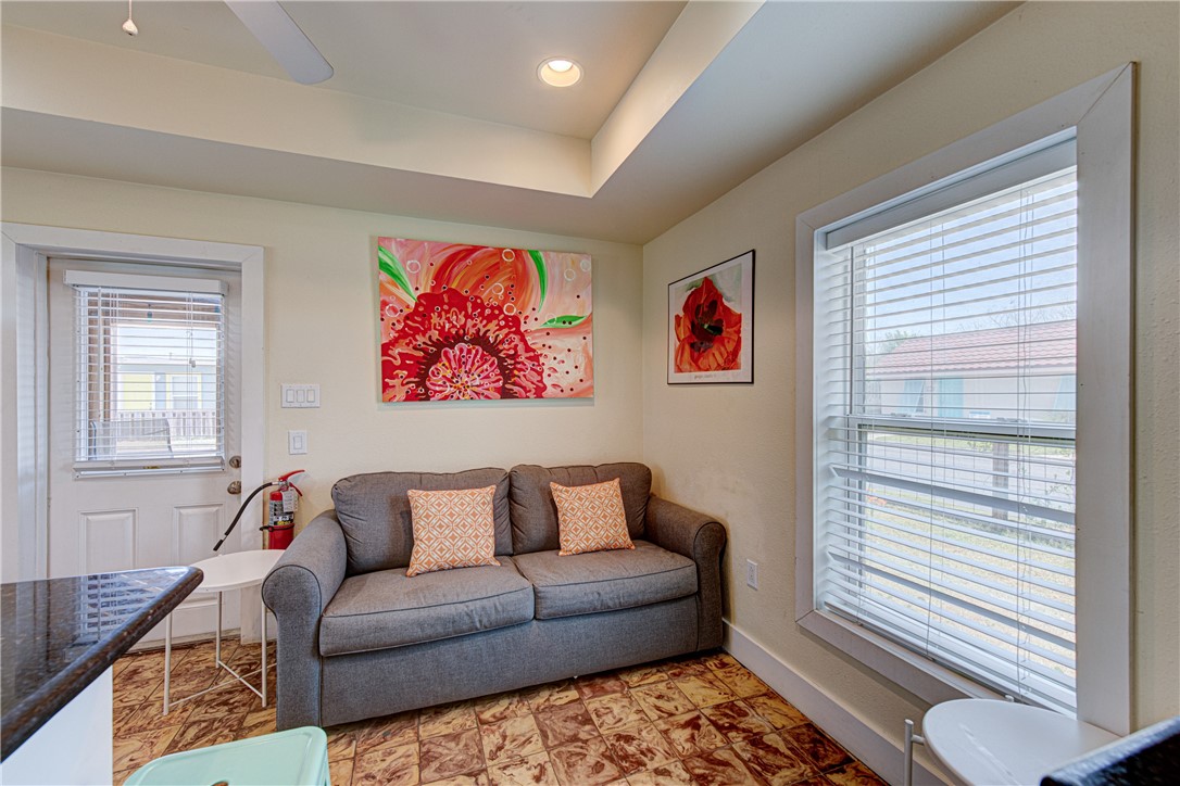 134 N Alister St 19 Property Photo 10